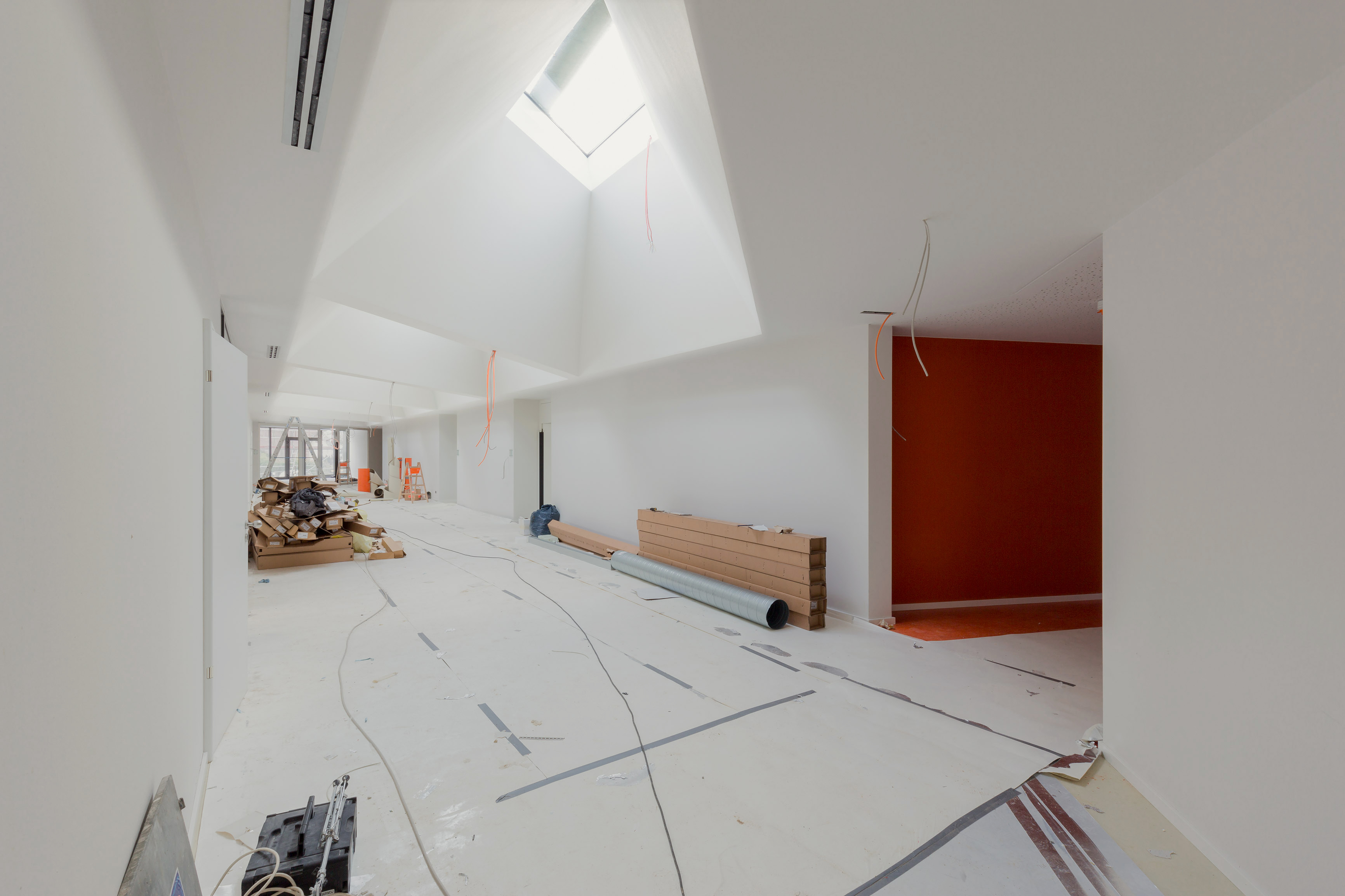 Blick in die Halle/Garderoben
